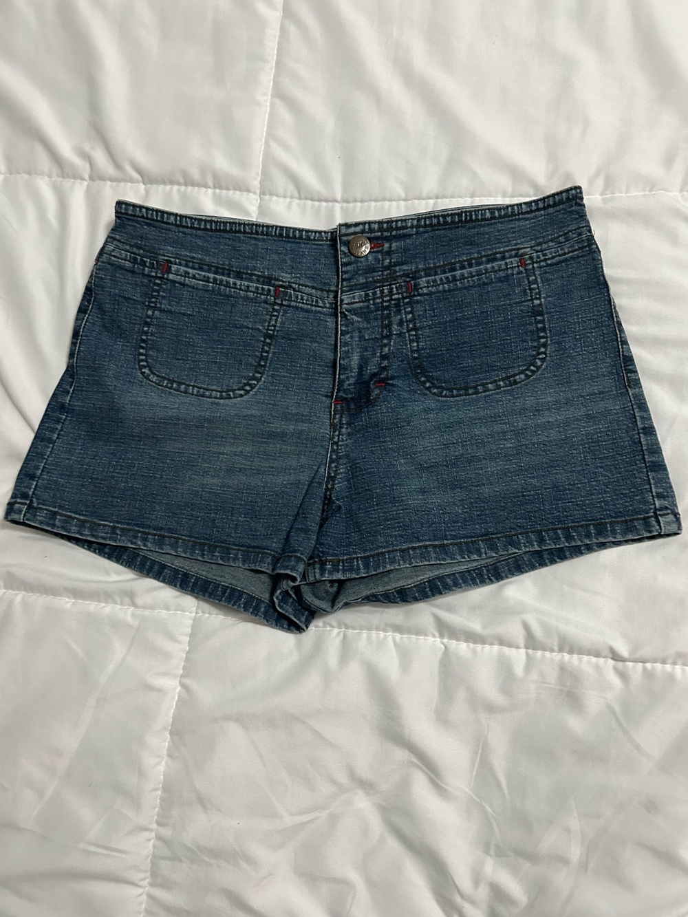 Vintage Y2K Mudd Dark Blue Denim Shorts Red Accent Stitching